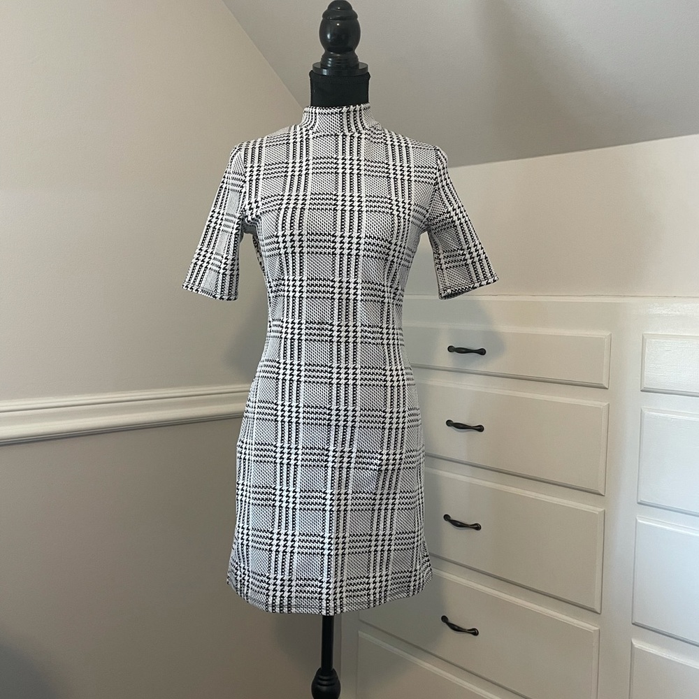 Body con mock neck dress